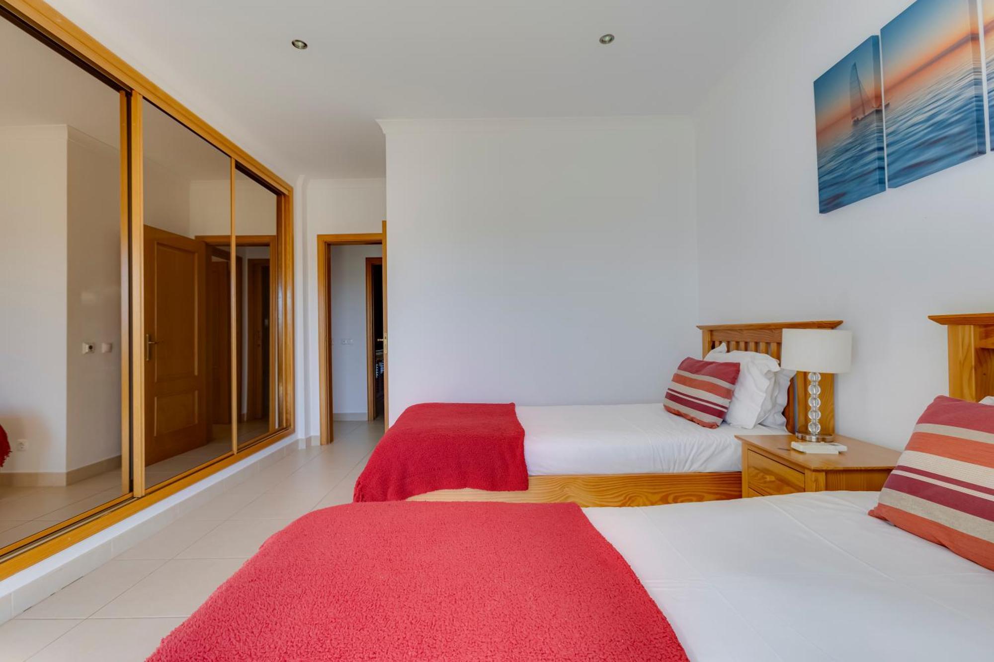 The View - Santo Antonio Villas, Golf & Spa Salema Εξωτερικό φωτογραφία
